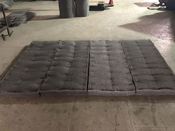 網塊、網墊型絲網除(chú)沫器 - 安平縣威馳金屬(shǔ)絲網製品有限公司